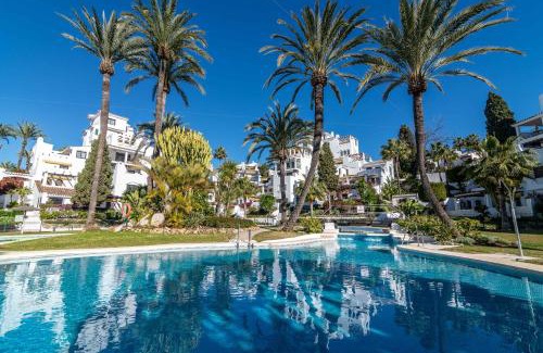 Nueva Andalucia Apartment | Renovated 3 Bedroom Apartment Steps from Puerto Banús