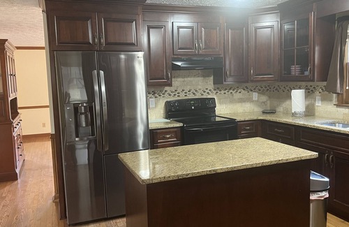 Loganville House | Renovated 4 Bedroom Private House with Pet-Friendly Amenities