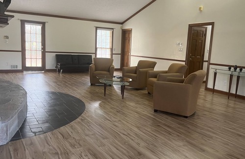 Loganville House | Renovated 4 Bedroom Private House with Pet-Friendly Amenities