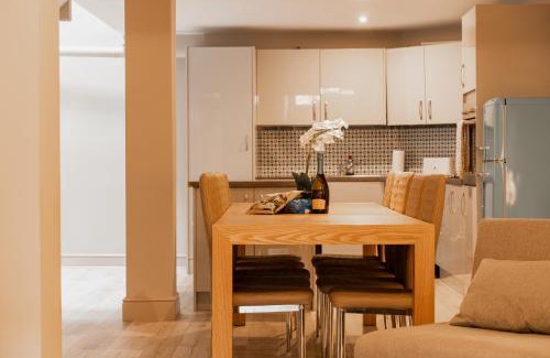 Tarvin House | Renovated Retreat in Tarvin Near Chester - Pet & Child Friendly
