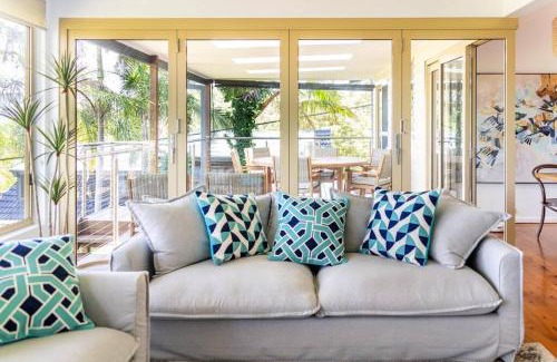 Newport House | Renovated Home with Pittwater Views & Hot Tub in Newport