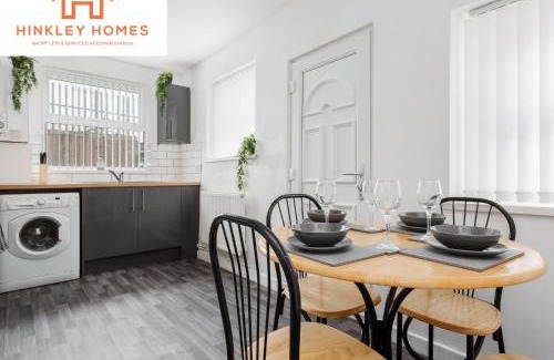 Bootle House | Modern 4-Bed Haven with Free Parking - City Links by Hinkley