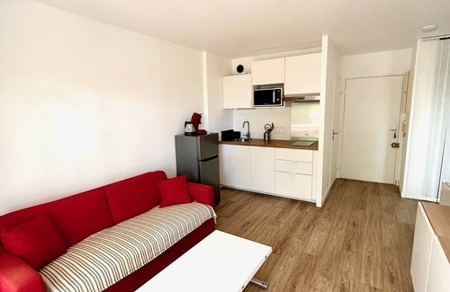 Arcachon Apartment | Renovated Apartment with Pool, Steps from the Beach