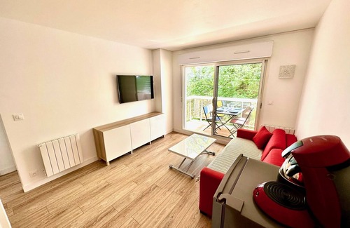 Arcachon Apartment | Renovated Apartment with Pool, Steps from the Beach