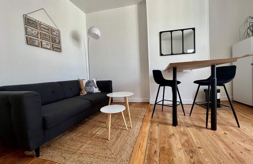 Laval Apartment | Renovated Downtown Laval Apartment with Family-Friendly Amenities
