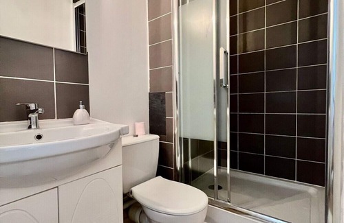 Laval Apartment | Renovated Downtown Laval Apartment with Family-Friendly Amenities