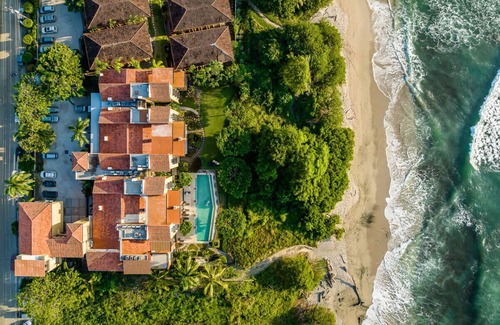 Rio Seco Apartment | Beachfront 3-Bed Condo on Exclusive Langosta Beach - Rated 10/10