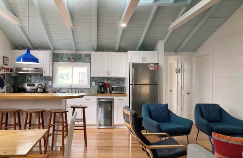 Davis Park House | Renovated Beach House with Pool & Oceanfront Views