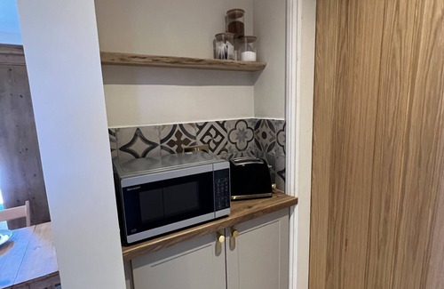 Shap Apartment | Renovated Bedsit Near English Lake District, Pet and Child Friendly