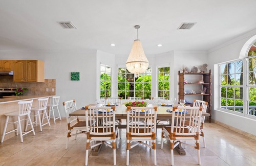 George Town House | Sea Star Villa: Oceanfront Retreat with Pool & Spa in Exuma