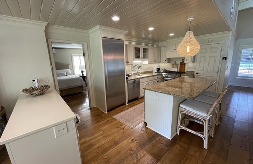 Eden Isle House | Cozy 3 Bed Home with Spa on Red Apple Golf Course