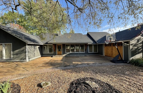 Eden Isle House | Cozy 3 Bed Home with Spa on Red Apple Golf Course