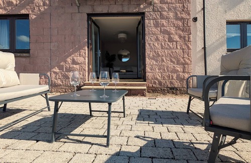 Inverness Apartment | Newly Renovated City Center Apartment (with garden), looking on to the RiverNess