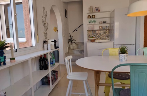 Gran Alacant House | Recently Renovated Corner House with Oceanfront Pool