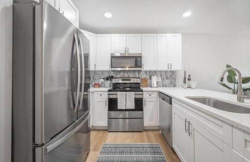 Apollo Beach House | Renovated Condo Getaway in Apollo Beach - Pet Friendly Retreat