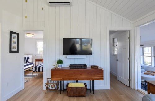 Eastham House | Chic Cottage Retreat on Town Cove with Family-Friendly Amenities