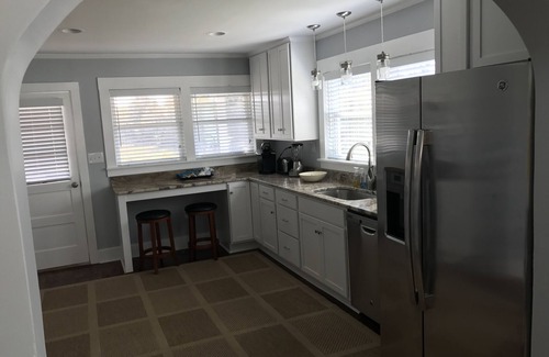 Abbeville House | Renovated Country House with Ocean View & Family-Friendly Amenities