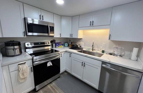 Annandale House | Renovated Double Bedroom with Kitchen & Private Bath