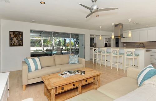 Siesta Key Villa | Elegant Villa Happy Dolphin with Private Pool & Ocean Views