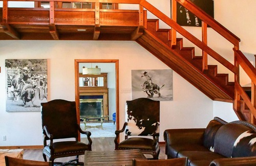 Boerne Other | Charming Farmhouse Retreat on a Horse Ranch Near Venues