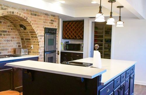 Boerne Other | Charming Farmhouse Retreat on a Horse Ranch Near Venues