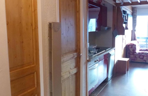 Villard-de-Lans Apartment | Cozy T2 at the Foot of WIFI Slopes - Sleeps 7 + Cot