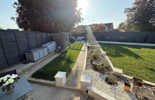 Woodley Apartment | Newly Renovated - Free Parking - Peaceful Garden