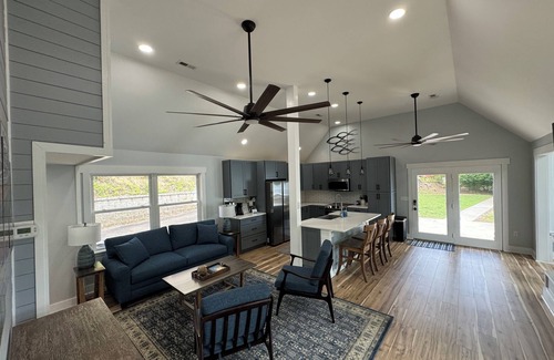 Dublin House | Lakefront Retreat: 3BR, 2BA Home with Dock & Scenic Views