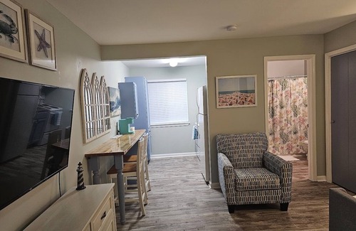 Biloxi Condo | Renovated Condo with Ocean View & Pool for Beach Getaways