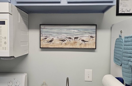 Biloxi Condo | Renovated Condo with Ocean View & Pool for Beach Getaways
