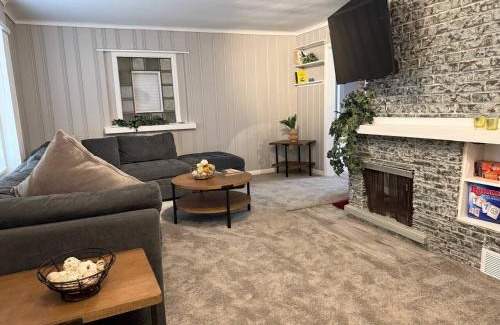 Allen Park House | Newly Renovated Gem Fenced Backyard 2 Full Baths