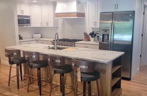York Beach House | Discover the Newly Renovated Hidden Star with Ocean Views