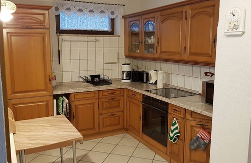 Zella-Mehlis House | Renovated Holiday Home Matthes: Pet-Friendly Retreat Awaits