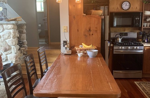 Ellicottville Ski Chalet | Renovated Retreat with Hot Tub, Steps from Holimont!