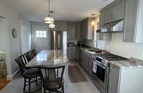 Fifth Ward House | Charming Newport Harbor Retreat - Steps from the Shoreline!