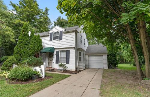 Dearborn House | Newly Renovated in Historic Neighborhood Near DTW