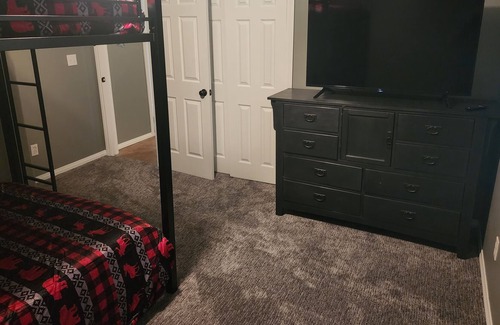 Kanab House | Newly Renovated in Kanab Southern Utah! < hour to Bryce, Zion