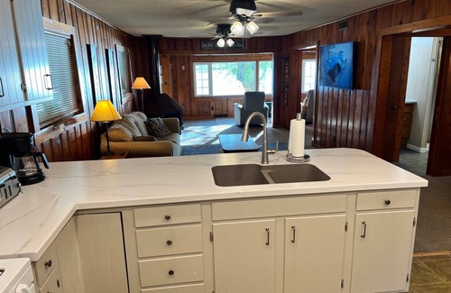 Angola Cottage | Relaxing Retreat with Lake View & Newly Renovated Kitchen