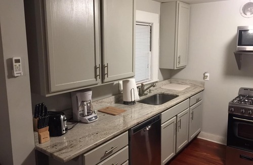 Mobile Condo | Inviting Midtown Apartment with Kitchen & Breakfast Included