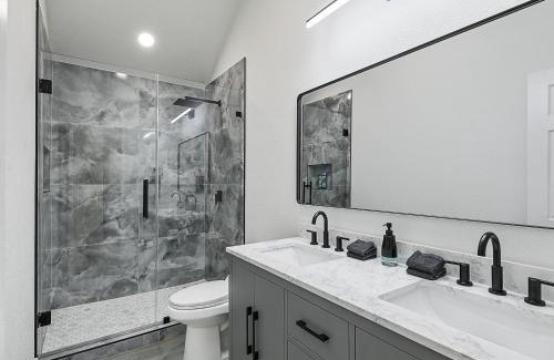 The Colony House | Stylish 3BR House with Game Room and Pet-Friendly Amenities