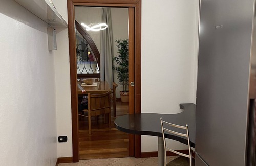 Padova Apartment | Modern Elegant Apartment with Private Parking & Breakfast