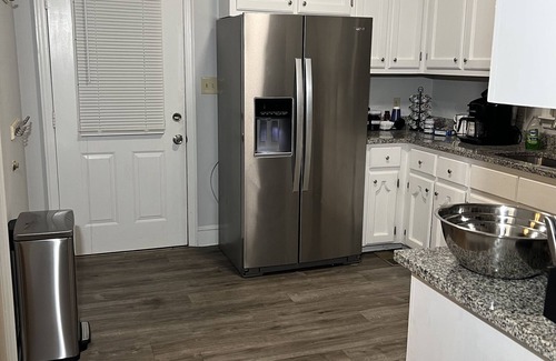 Athens Condo | Modern 2 Bedroom Condo Near UGA - Rated 10/10 by Guests
