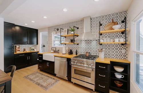 Big Bear Lake House | Revamped Pet-Friendly Retreat with Lake Views & Pool