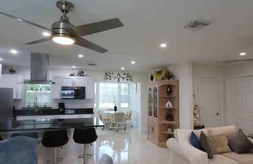 Golden Gate House | Renovated Pool Home in the Heart of Naples - Pet Friendly