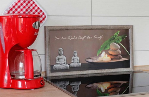 Brarupholz Apartment | Ideal Couples Retreat: Modern Apartment with Garden & Wifi