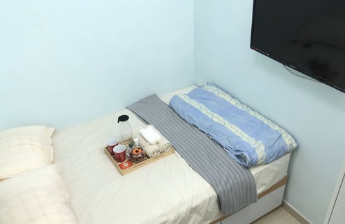 North Point Apartment | Newly renovated Studio.