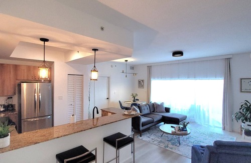 Deerfield Beach Apartment | Renovated 2-Bedroom Apartment Steps from Beach and Dining