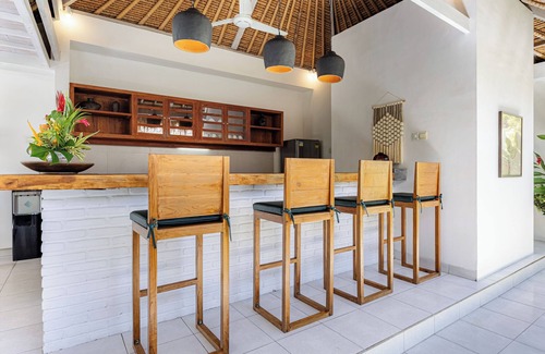 Sunset Road Villa | Charming Villa Noa: Walk to Oberoi Seminyak, Private Pool