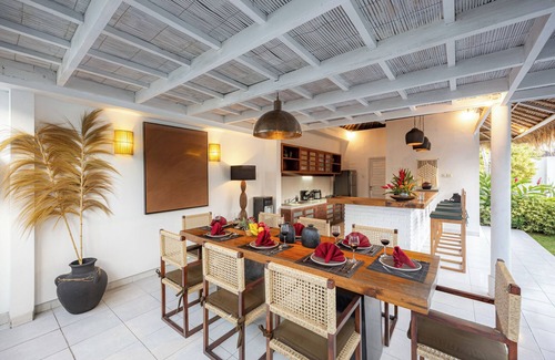 Sunset Road Villa | Charming Villa Noa: Walk to Oberoi Seminyak, Private Pool