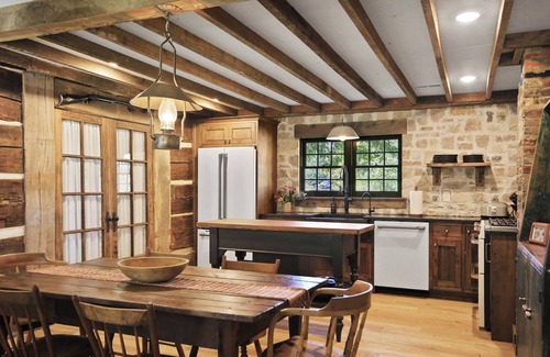 Boonesboro Cabin | Newly Restored 2-bedroom cabin in Historic Arrow Rock